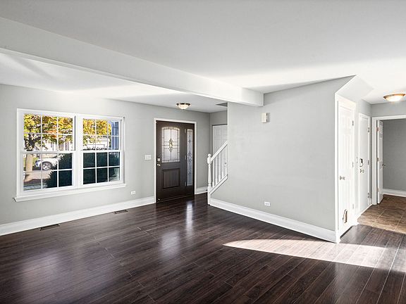 4th image of 5020 Thistle Ln