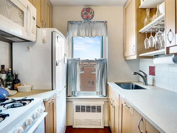 2nd image of 435 E 77th St APT 9B