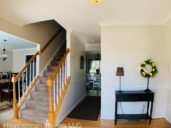 3rd image of 261 Greenspring Dr