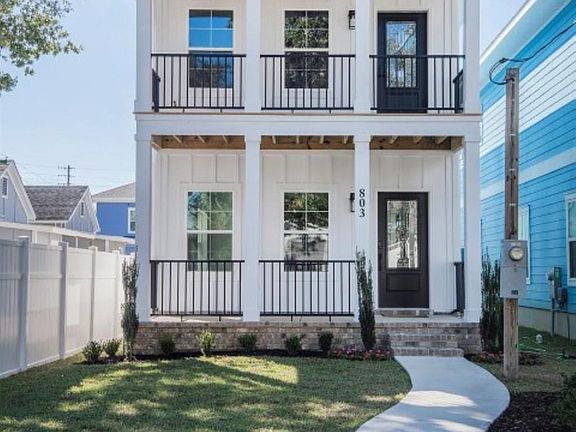 3rd image of 805 W Zarragossa St