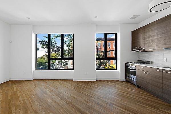 1st image of 186 Putnam Ave APT 3B