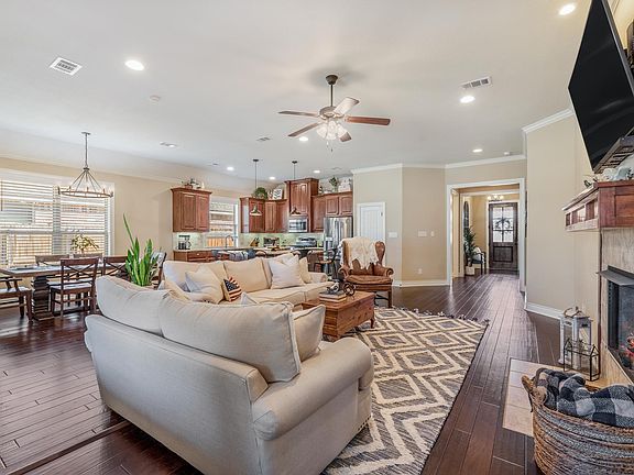 5th image of 2504 Hailes Ln