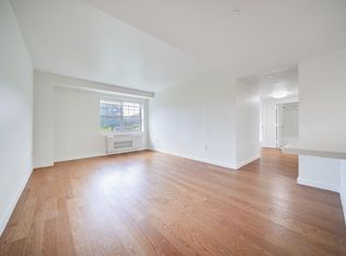 7525 153rd St APT 121, Flushing, NY 11367