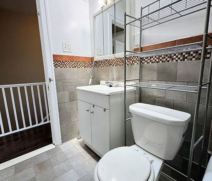 6216 Erdrick St #B — Photo 15