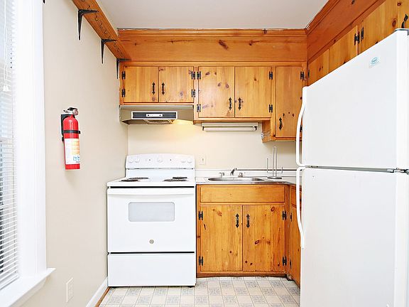 4th image of 1609 Gordon Ave APT 2
