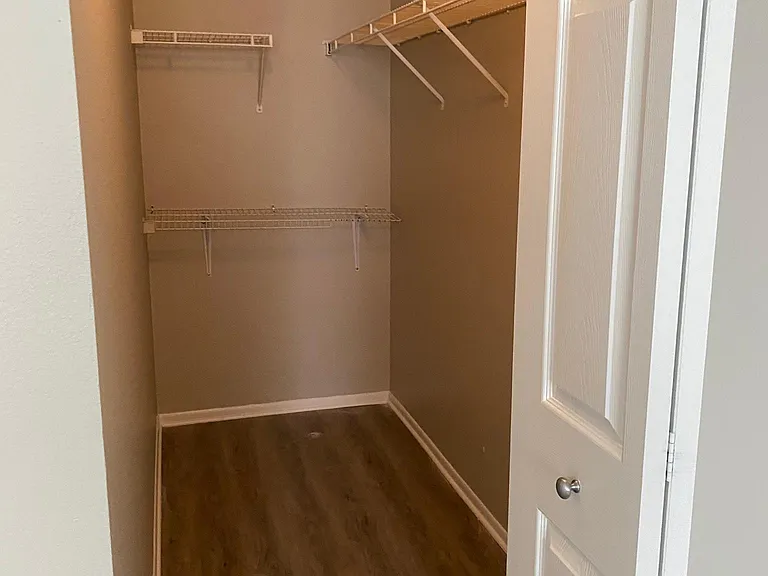 10524 Waterview Ct — Photo 5