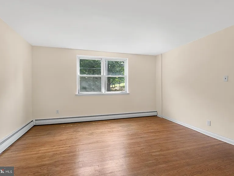 5990 Henry Ave #2 — Photo 7