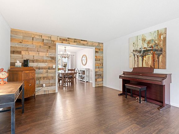 5th image of 13443 Narcissus Ct NW