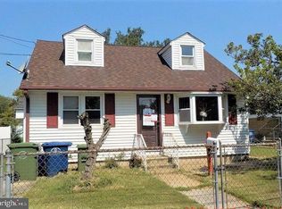 517 W 4th St, Palmyra, NJ 08065