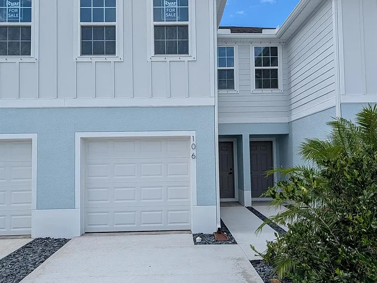 106 Savannah Lakes Blvd — Photo 1