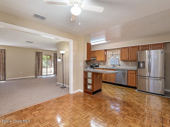 2nd image of 5370 Sandra Dr