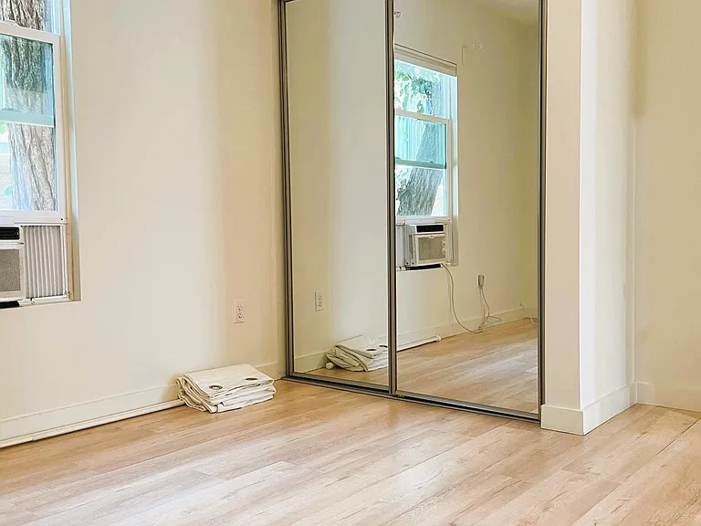 368 N Avenue 57 #7 — Photo 10