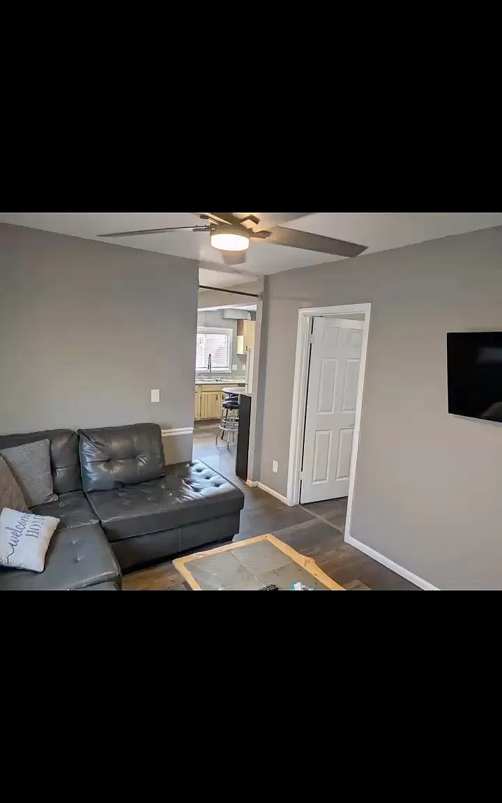 3 bed, 1600 sqft, $3,200 — Photo 3