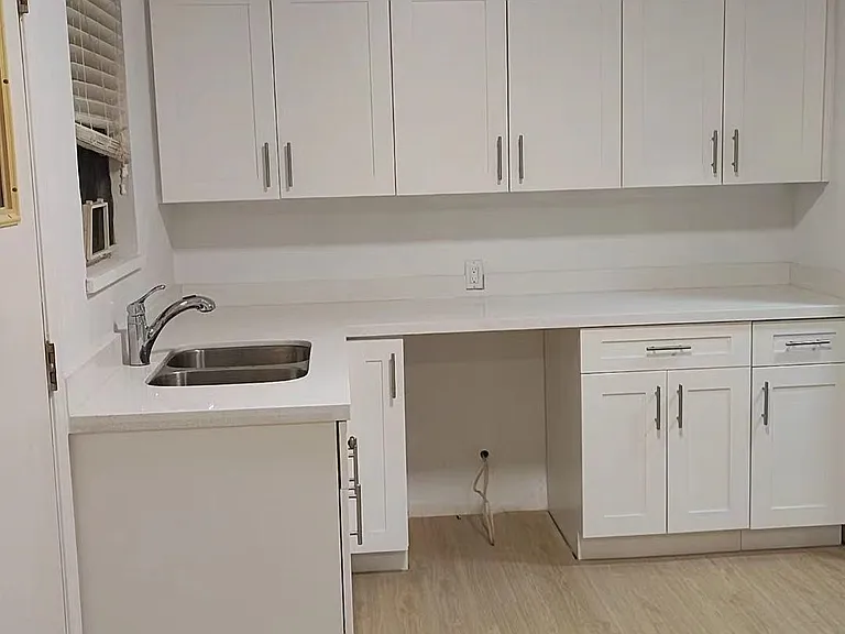 6568 E Georgia St #UPPER — Photo 5