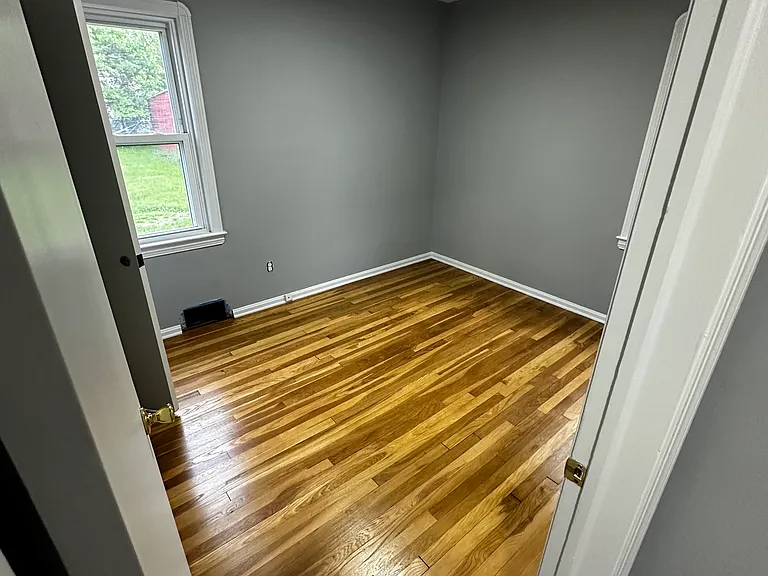 4823 Russell Ave — Photo 7