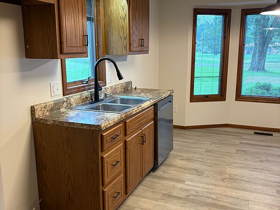 5th image of 1321 Reed Rd #1321