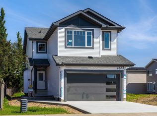 30 Elsinore Pl NW, Edmonton, AB T5X 0M6