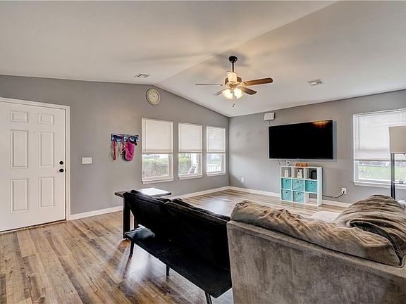 5th image of 15621 Lilly Garden Ln