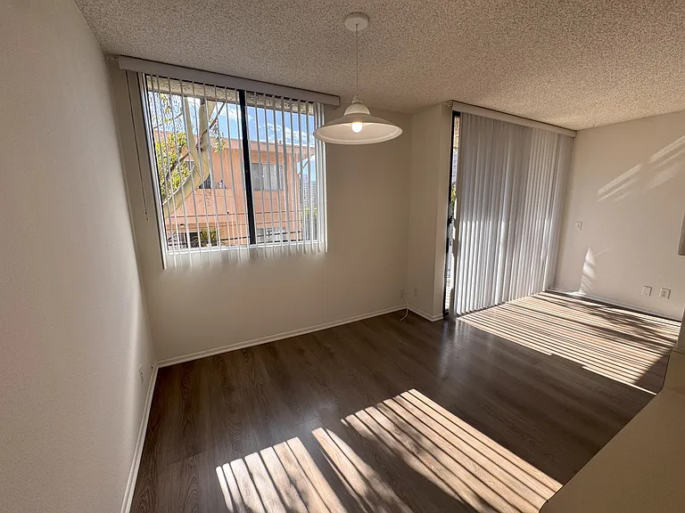 Sun filled layout with laminate floor