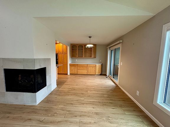 3rd image of 2045 Eastridge Dr #40-B-9