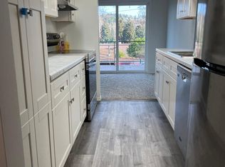 13710 56th Ave S #5, Seattle, WA 98168