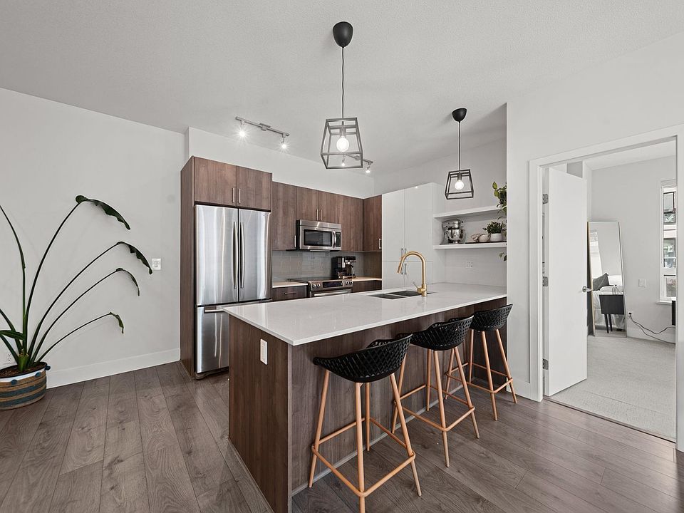 1st image of 630 Como Lake Ave #405