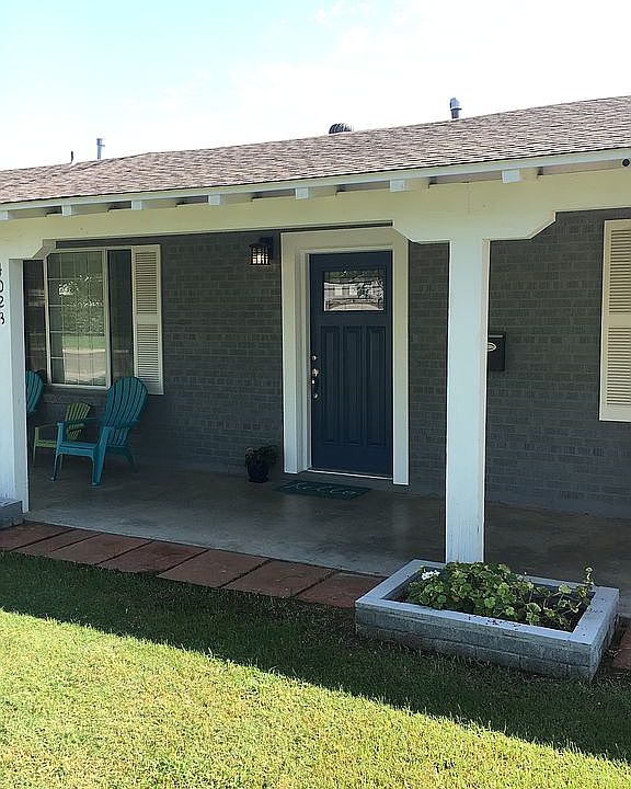 2nd image of 4023 E Cheery Lynn Rd