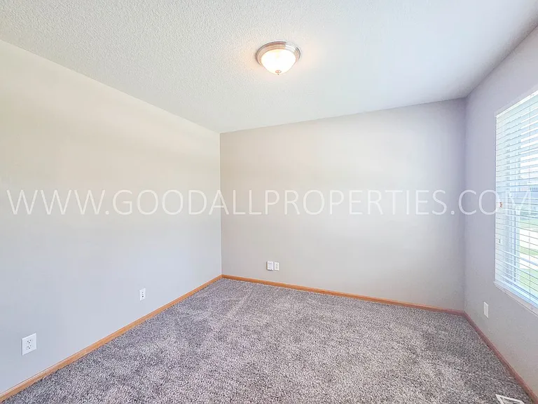 4015 154th St — Photo 9