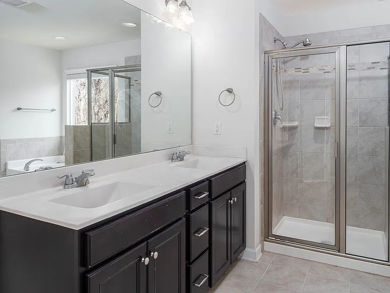 105 Spring Pine Ln — Photo 14