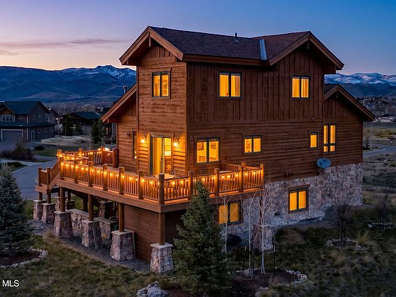 2nd image of 724 Saddle Ridge Circle