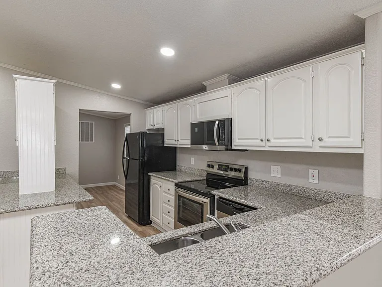 10210 Berrypatch Ln — Photo 22