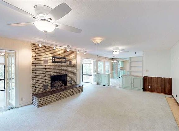 3rd image of 304 S David Ln