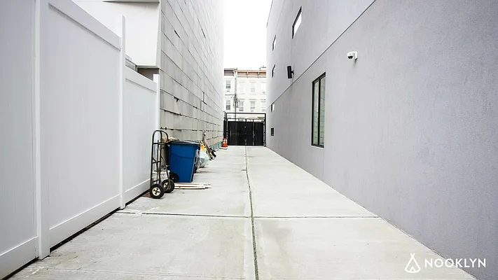 Rented by Nooklyn NYC LLC | media 39