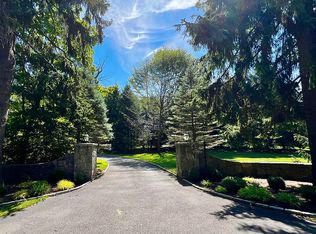 56 Sarles St, Armonk, NY 10504