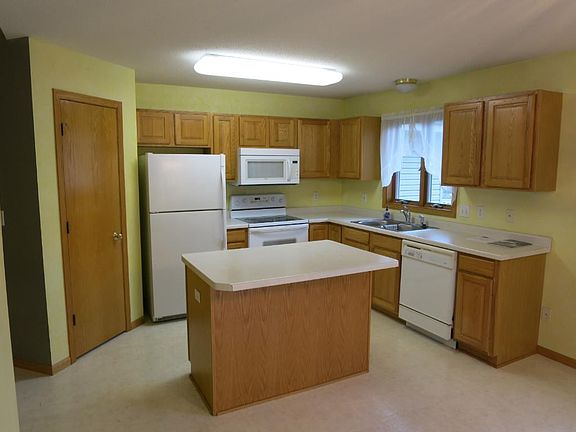 2nd image of 1975 3rd Ave NW