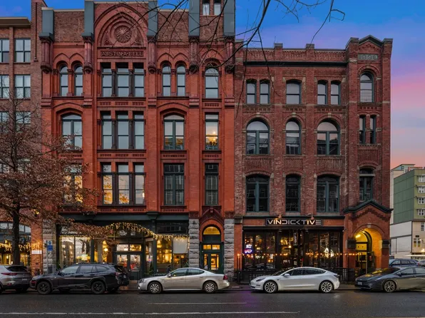 2324 1st Ave #213, Seattle, WA 98121