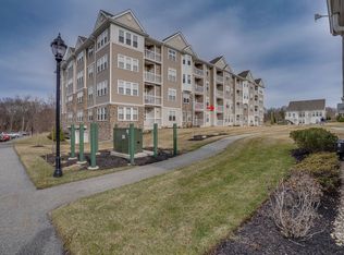 6 Overlook Dr UNIT 207, Andover, MA 01810