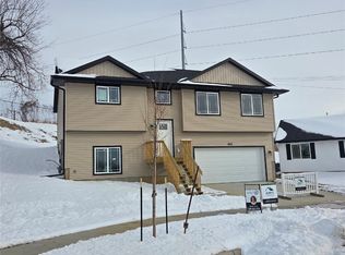 1812 Holly Meadow Ave SW, Cedar Rapids, IA 52404