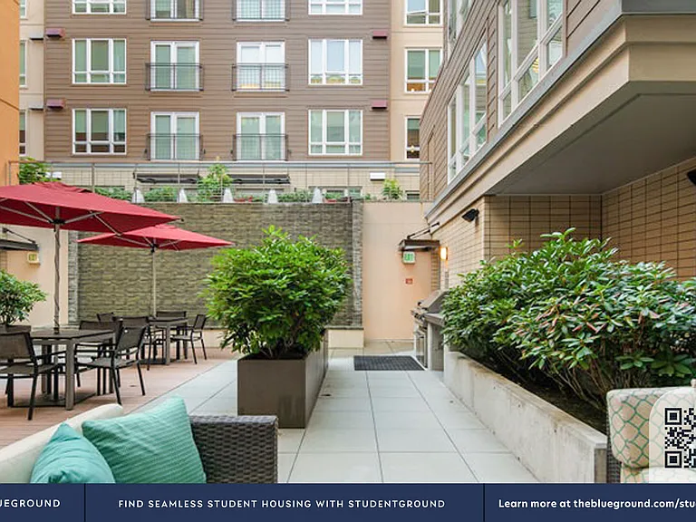 Building's Courtyard