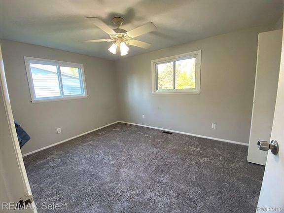 3rd image of 6169 Johnson Rd