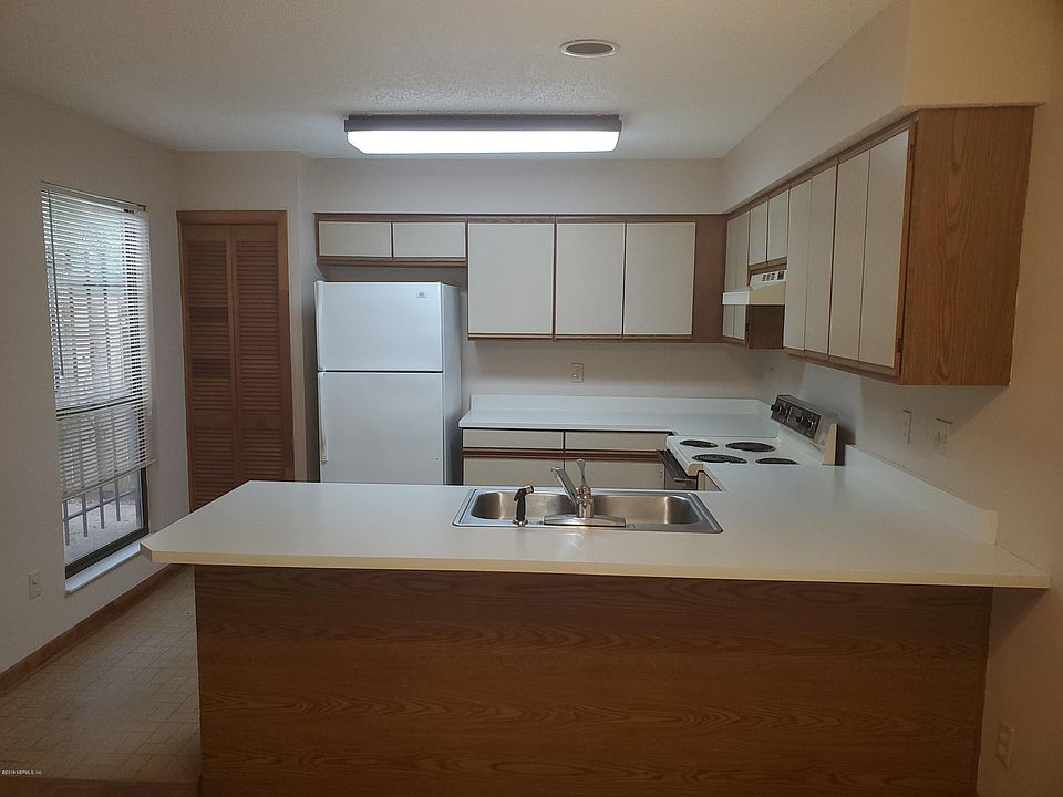 1st image of 2140 Schumacher Ave APT 4