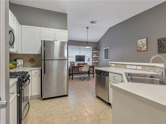 5th image of 4242 Canyon Glen Cir
