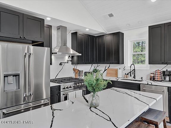 2nd image of 52 Driftwood Dr