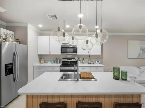 15380 Wildflower CIR, NAPLES, FL 34119