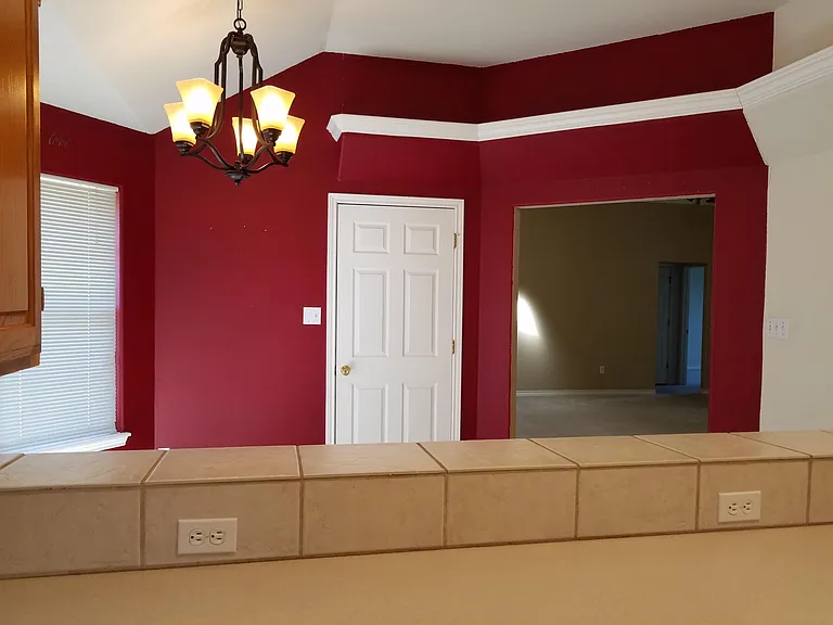3926 Duke Ln — Photo 11