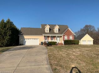145 Heritage Manor Cres, Lexington, NC 27295