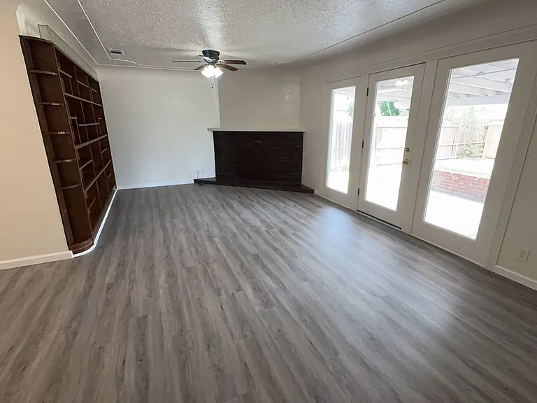 418 Lupton St — Photo 3