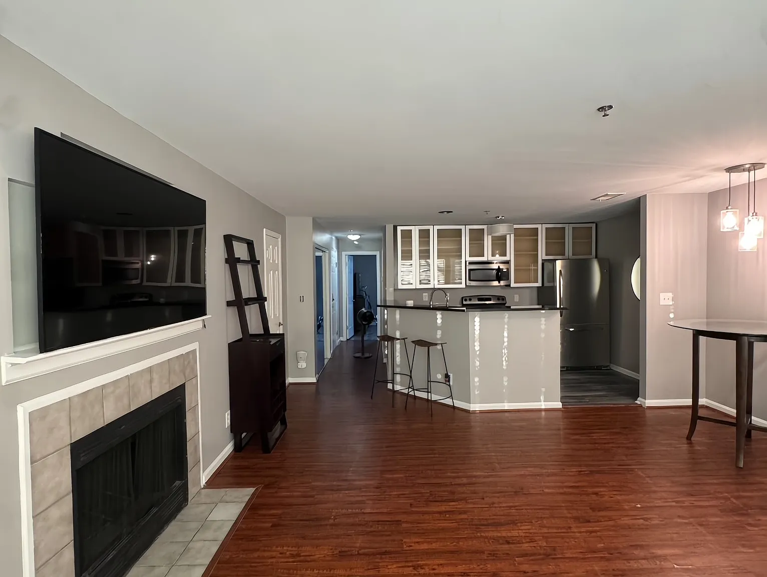 513 N Graham St — Photo 4