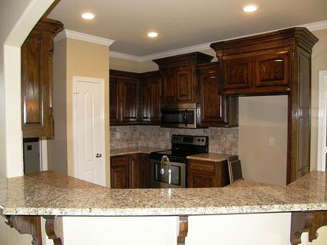 2nd image of 662 Princess Pl