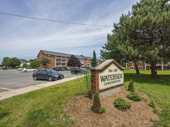 580 Armstrong Rd #118, Kingston, ON K7M 8M3
